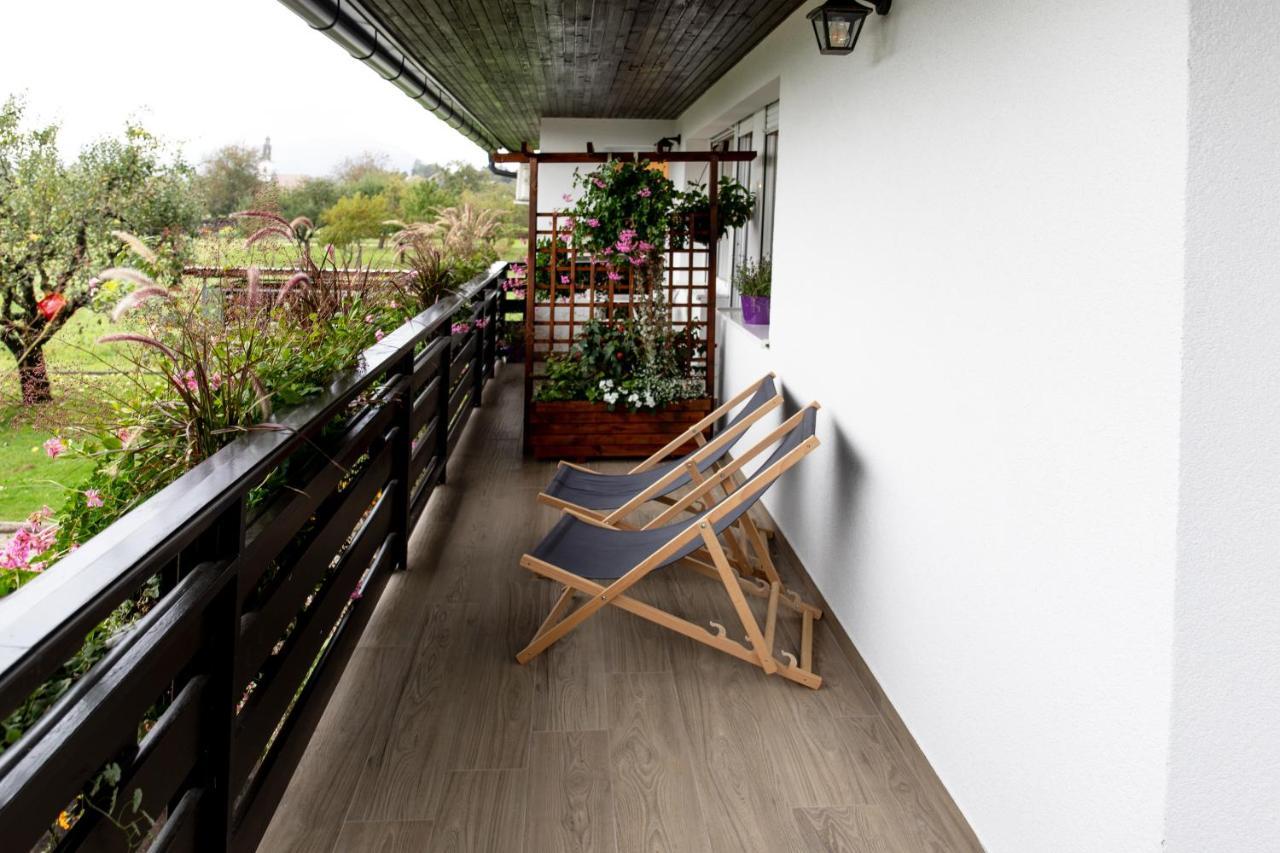 Honey Apartments Zirovnica Exterior photo